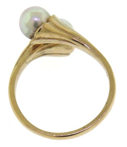 Sophisticated 14kt Yellow Gold Pearl Bypass Ring