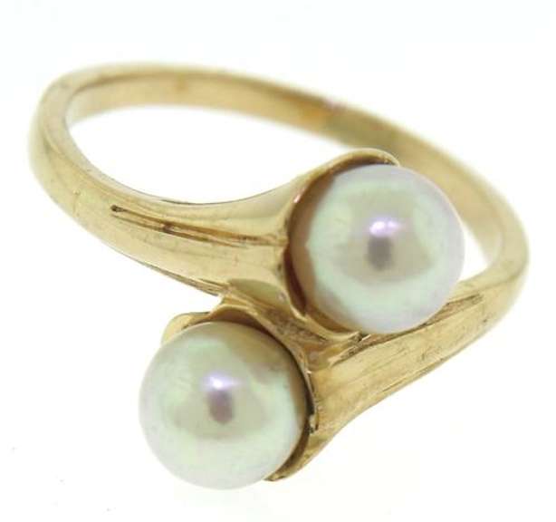 Sophisticated 14kt Yellow Gold Pearl Bypass Ring