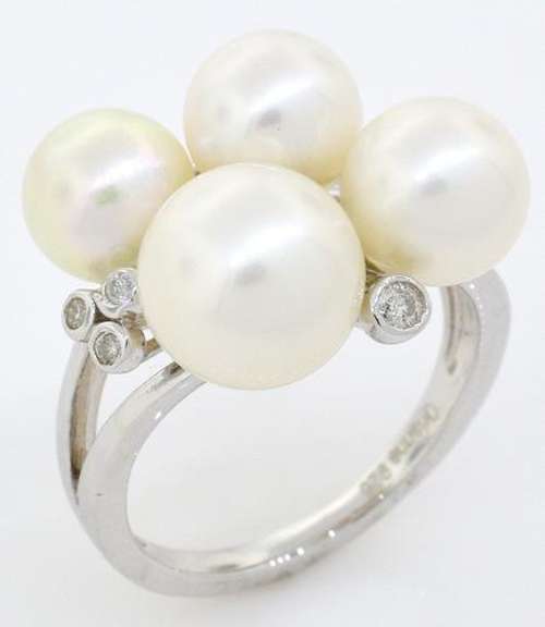 Beautiful Pearl Ring with Diamond Accents in Sterling Silver