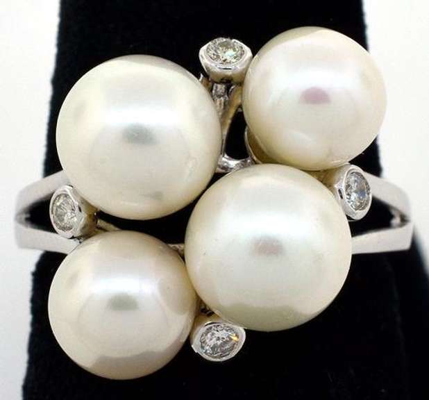 Chic Pearl & Diamond Ring in Sterling Silver