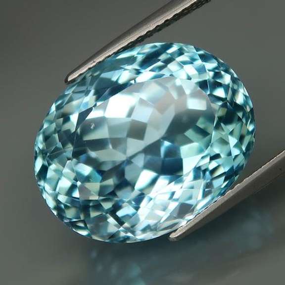 Premium grade 31ct VS clarity Topaz