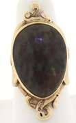 Luxurious Vintage Yellow Gold Oval Cabochon Jasper Ring