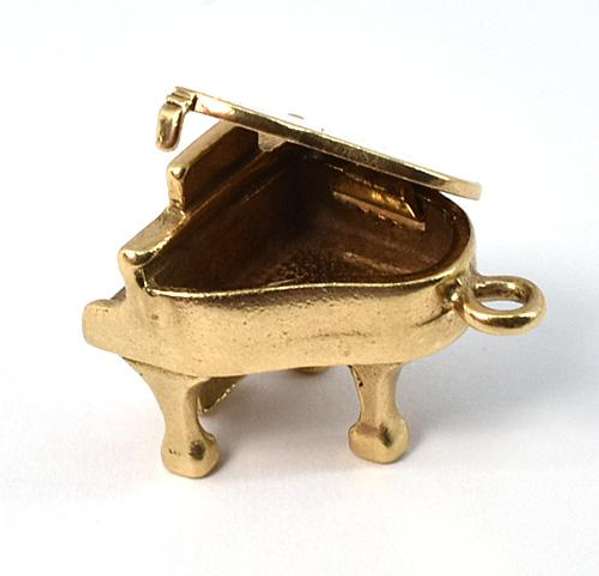 Detailed 14k Grand Piano Charm