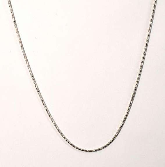 Fashionable White Gold Necklace