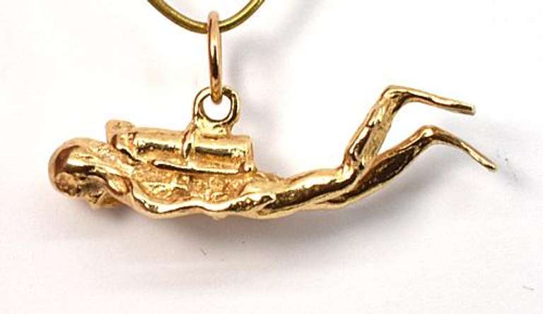 Nicely Detailed Scuba Diver Charm