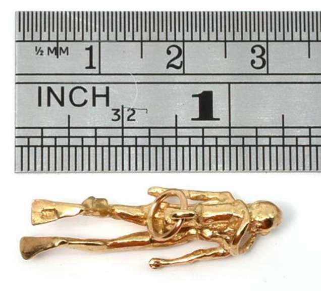 Nicely Detailed Scuba Diver Charm