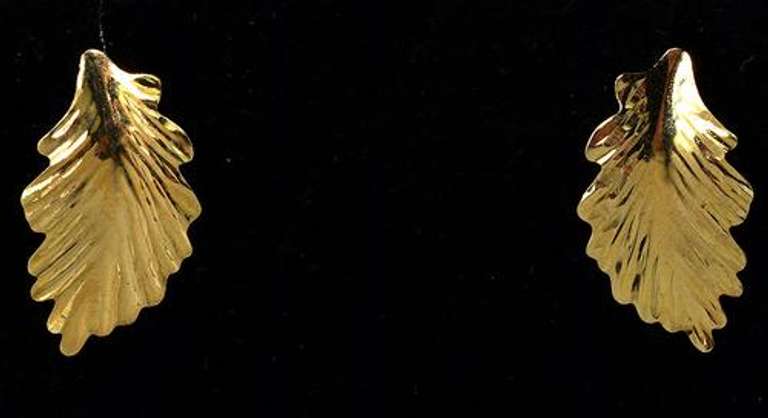 Detailed 14KT Yellow Gold Leaf Earrings