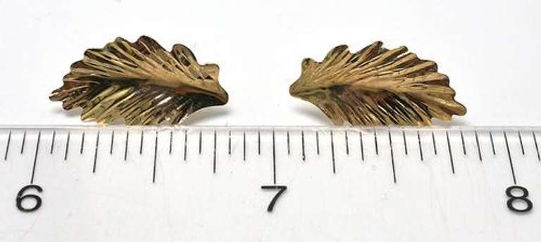 Detailed 14KT Yellow Gold Leaf Earrings