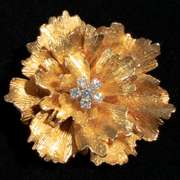 14 K Yellow Gold and 6 Diamond Flower Pin