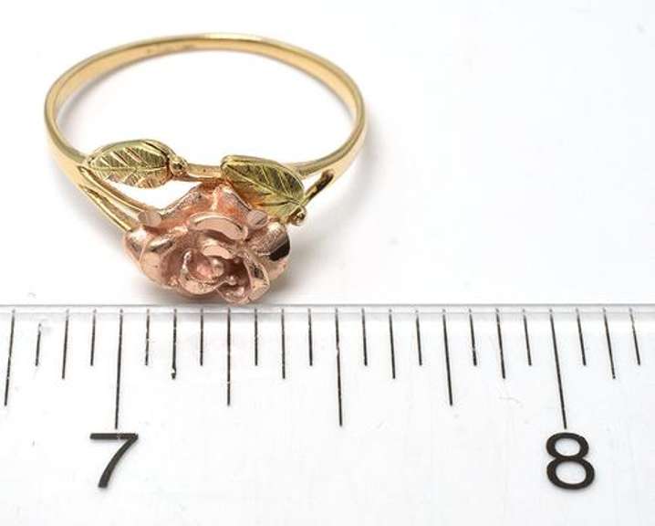 Sweet Rose Style Ring in Two Tone Gold