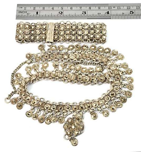 Alluring Ethnic Necklace & Bracelet in 70% Silver
