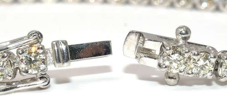 Amazing 5.19CTW Diamond Bracelet in 14KT White Gold