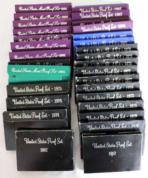 2 Each US Proof Sets 1973-79 1982-3 1986-7 1989-92