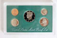 2 Each US Proof Sets 1973-79 1982-3 1986-7 1989-92