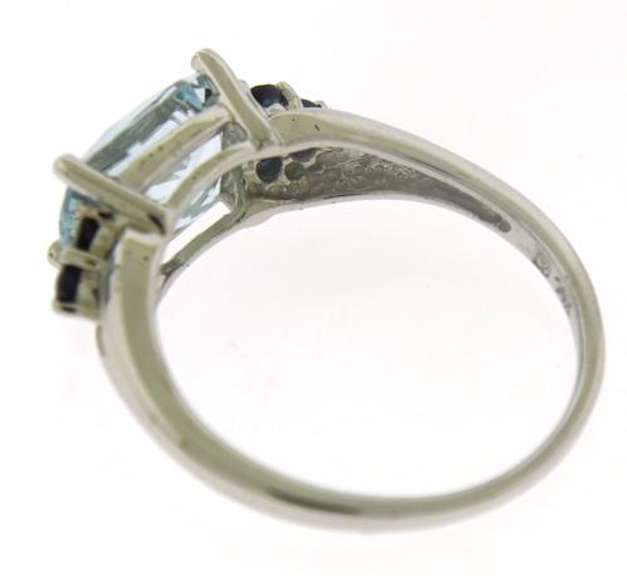 Stunning Aquamarine and Sapphire White Gold Ring