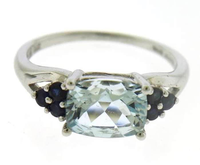 Stunning Aquamarine and Sapphire White Gold Ring