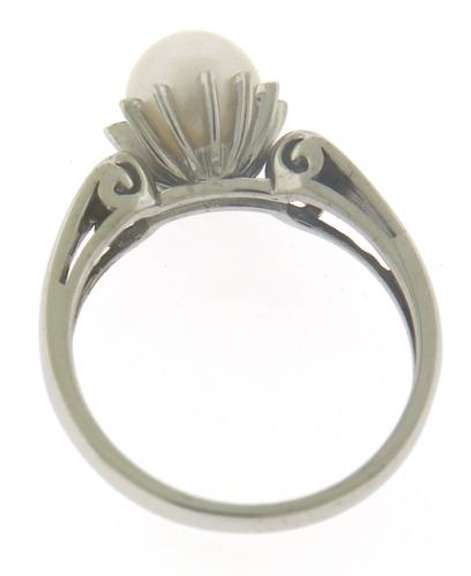 Pretty White Gold Fresh Water Pearl Ring