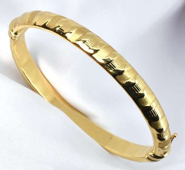 Lovely Italian Made 14k Bangle