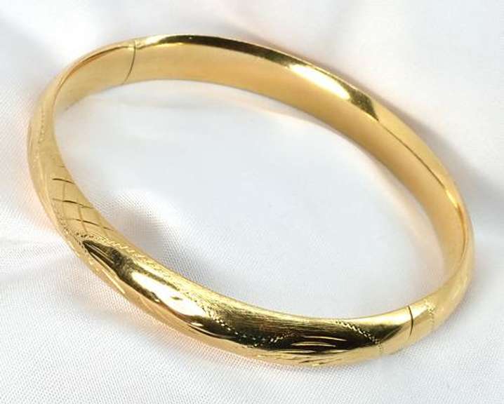 Traditional 14k Etched Bangle