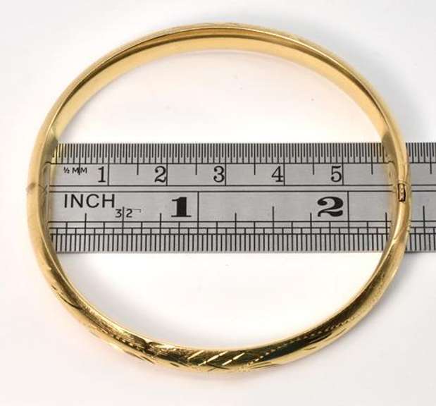 Traditional 14k Etched Bangle