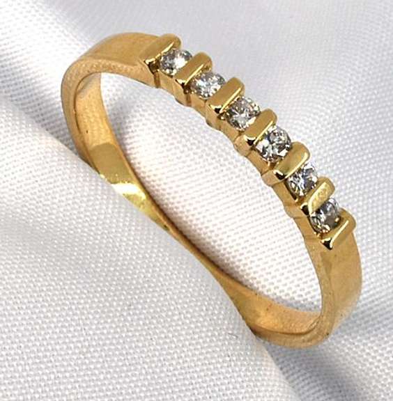 Easy to Wear Diamond Band