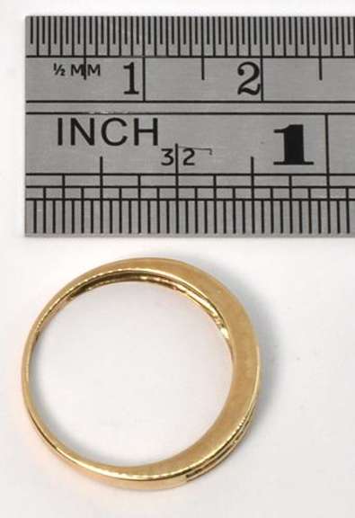 Band with 2 Rows of Diamonds