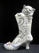 Smitten Kitten Porcelain Handcrafted Figurine