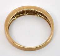 Band with 2 Rows of Diamonds