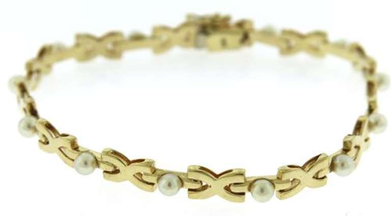 Sleek 14kt YG White Fresh Water Pearl and "X"-Link Bracelet