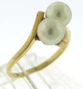 Beautiful 6.5mm Pearl Bypass Yellow Gold Ring