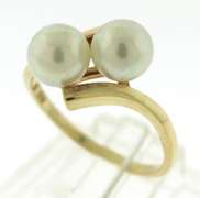 Beautiful 6.5mm Pearl Bypass Yellow Gold Ring