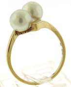 Beautiful 6.5mm Pearl Bypass Yellow Gold Ring
