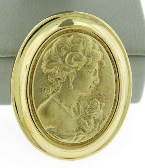 Regal 14kt Yellow Gold Etruscan Oval Cameo Pendant