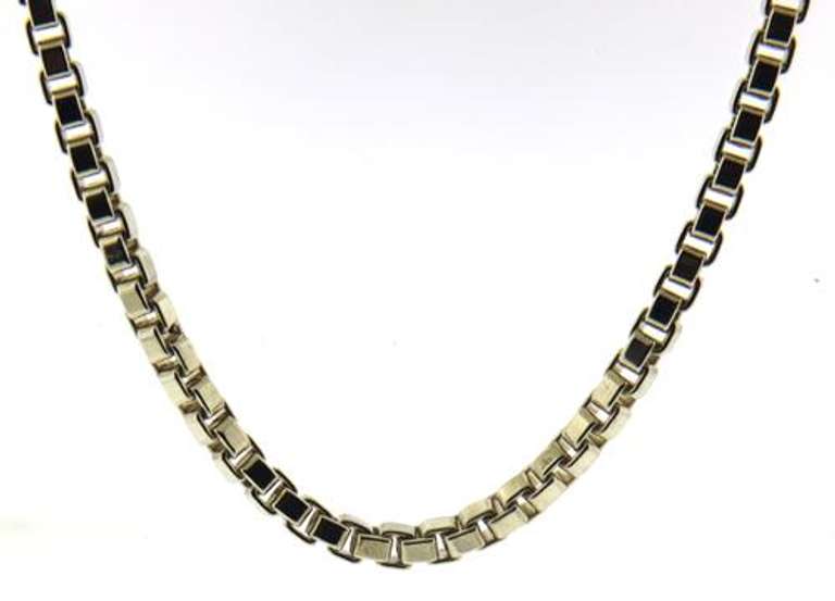 Chic Tiffany & Co Venetian Link 16" Princess Necklace