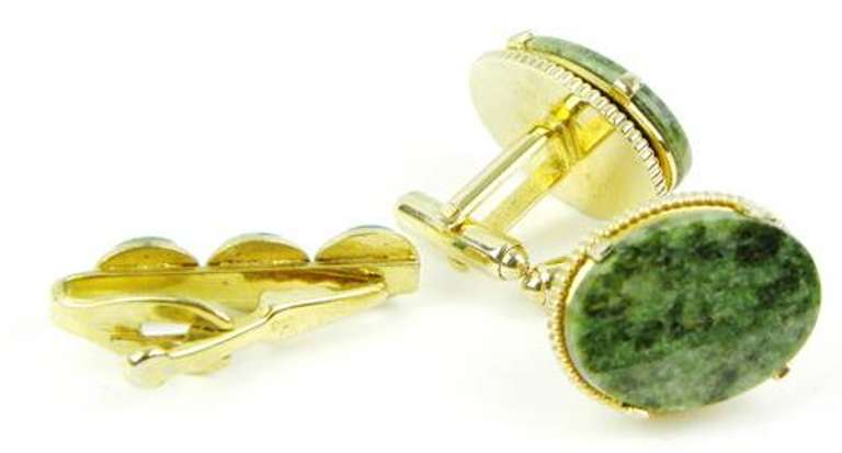 Superb Vintage Jade Cuff Links & Tie Bar