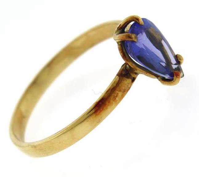 Alluring 18kt Pear Shaped Tanzanite Ring