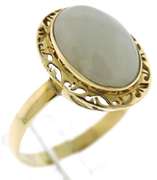 Pretty Yellow Gold Lavender Jade Ring