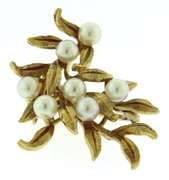 Vintage Yellow Gold Pearl & Textured Leaf Clip