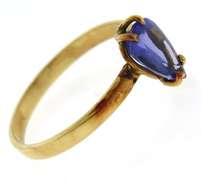 Alluring 18kt Pear Shaped Tanzanite Ring