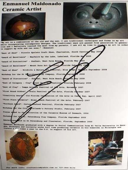 Authentic Nicaraguan Ceramic Vase by Enmanuel Maldonado With certificate