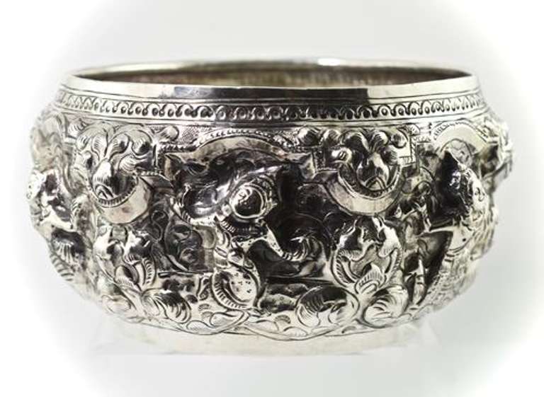 Vintage Siamese Sterling Hand Chased Bowl