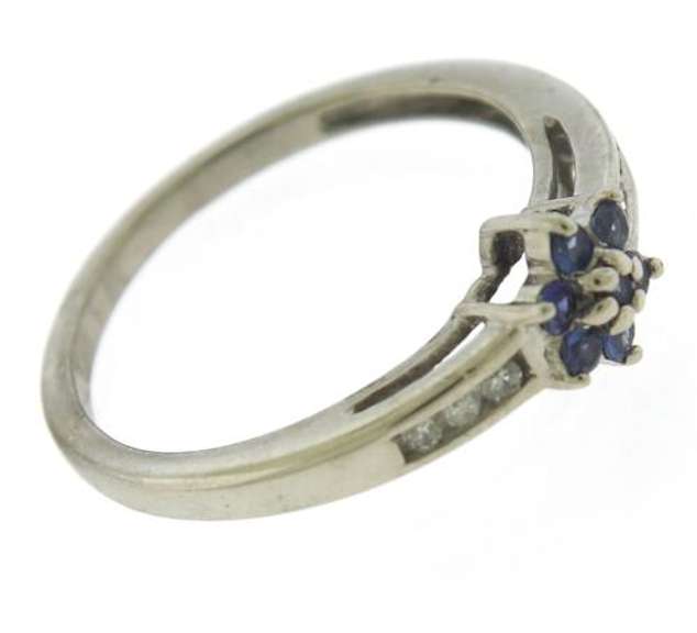 Beautiful Whiet Gold Flower & Channel Set Diamond Ring