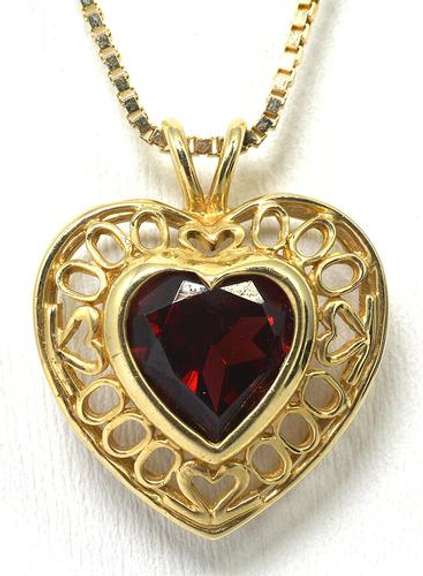 Bewitching Garnet Heart Filigree Necklace in 14KT Yellow Gold