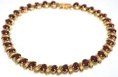Dazzling 8.40CTW Garnet Bracelet in 14KT Yellow Gold