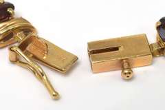 Dazzling 8.40CTW Garnet Bracelet in 14KT Yellow Gold