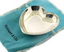 Tiffany & Co Heart Dish Engraved Merry Christmas