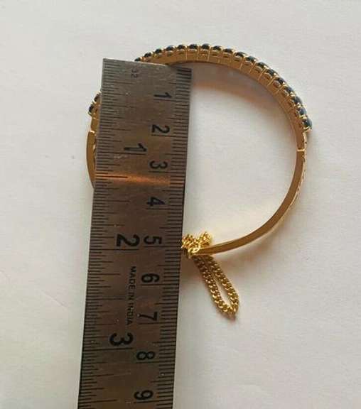 Amazing Blue Sapphire Bangle Bracelet in18kt Gold