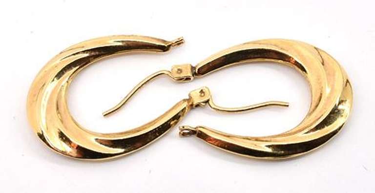 Nice Oval Ridged Hoop Earrings
