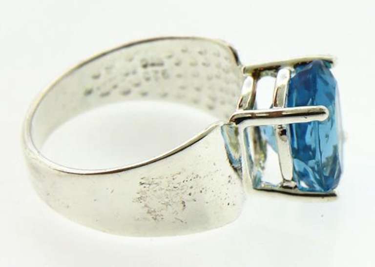 Sterling Silver Blue Topaz Ring