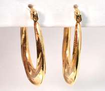 Nice Oval Ridged Hoop Earrings